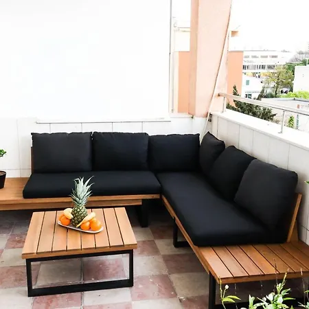Beautiful View With Big Terrace Lägenhet